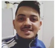 Homem é morto a tiros na frente da esposa ao sair de casa
