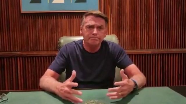 ‘Desobstruam as rodovias’: após quase 72h, Bolsonaro pede a apoiadores que desfaçam bloqueios em estradas