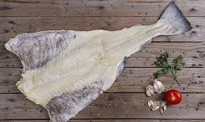 Homem é preso por furtar três peças de bacalhau em supermercado na Zona Norte do Rio