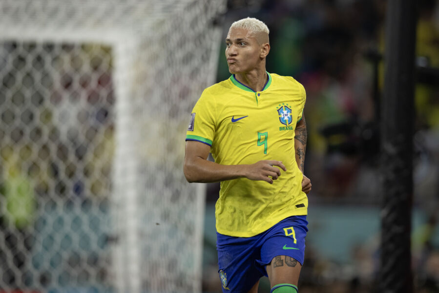 Bebê nasce na hora de gol de Richarlison e recebe o nome do jogador, no Pará