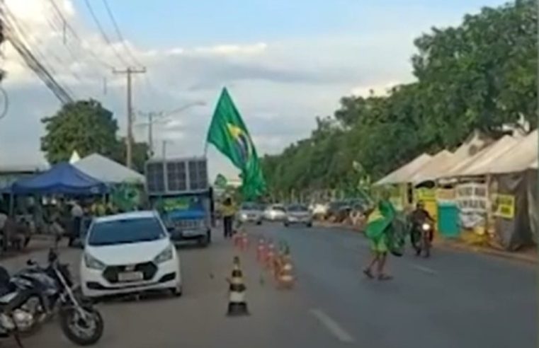 Governador é notificado a cumprir ordem para desmontar acampamentos