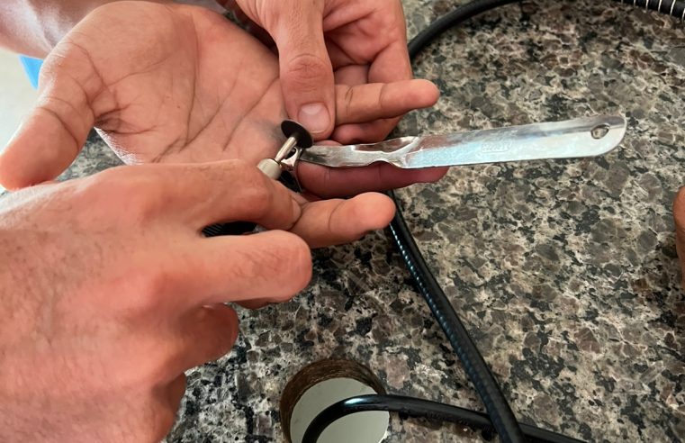 Jovem procura Bombeiros para retirar anel que havia ficado preso em seu dedo em Guarantã do Norte