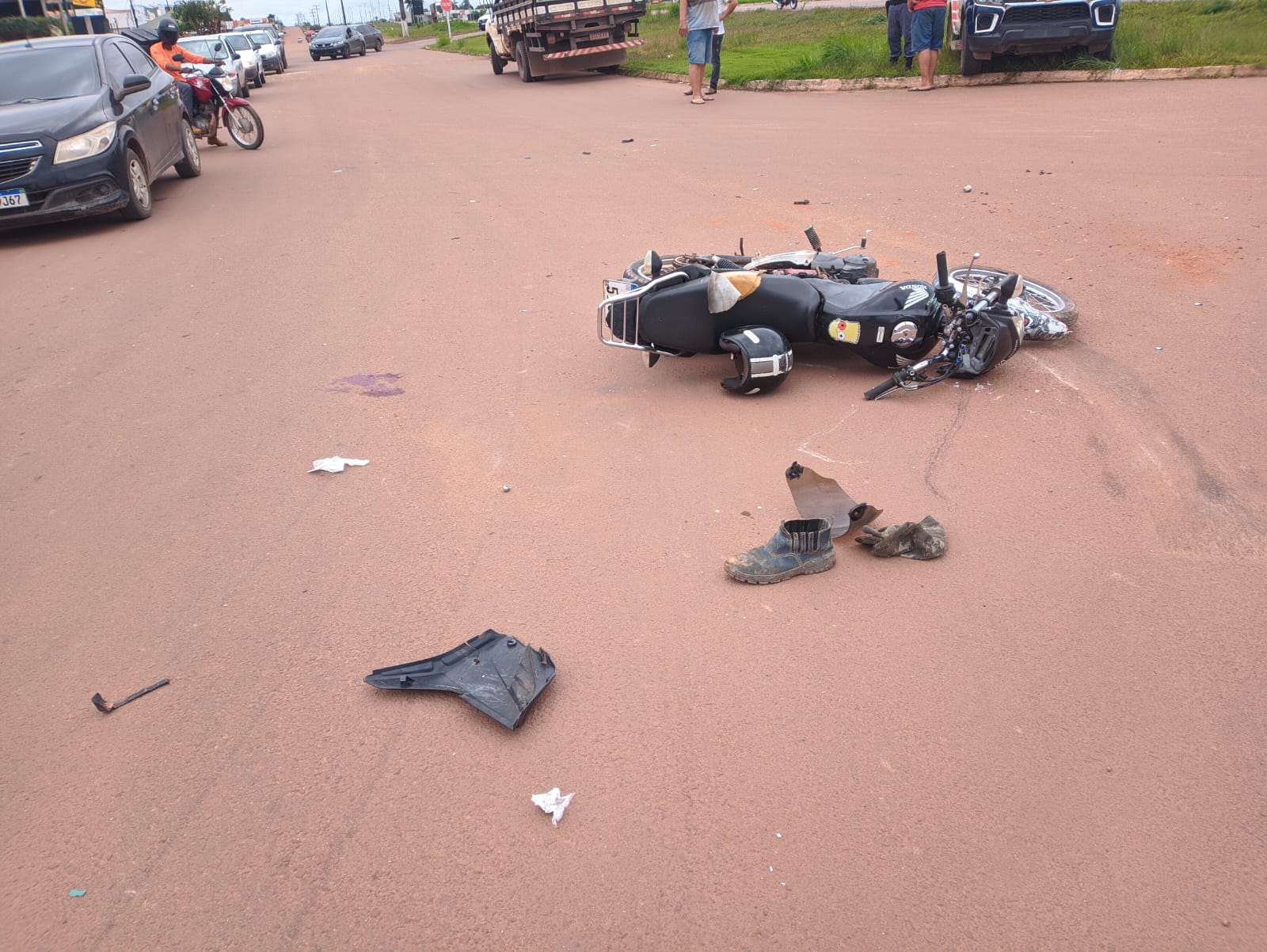 Motociclista fica em estado grave em colisão no cruzamento em Guarantã do Norte