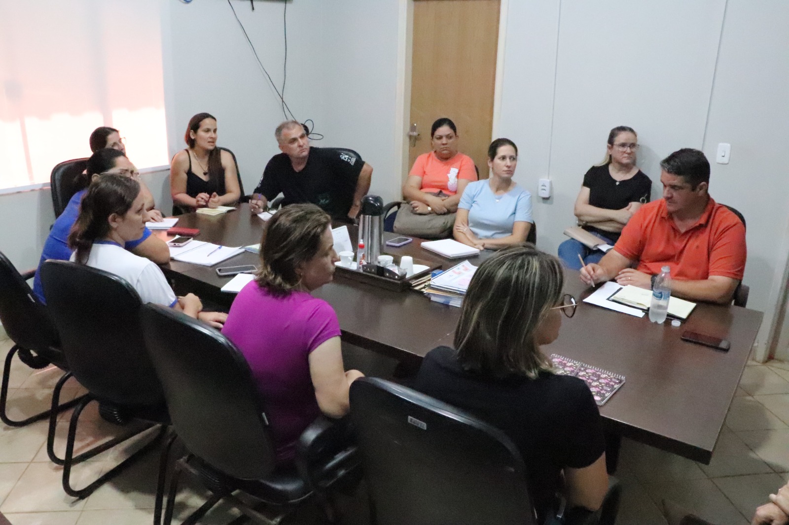 Prefeito Érico reúne gestores para debater segurança nas escolas da rede municipal em Guarantã do Norte