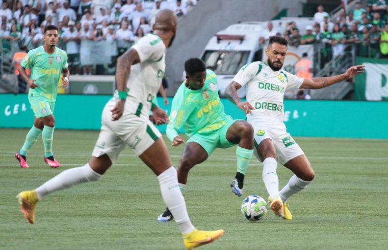 Cuiabá tem jogador expulso e perde para o Palmeiras na estreia