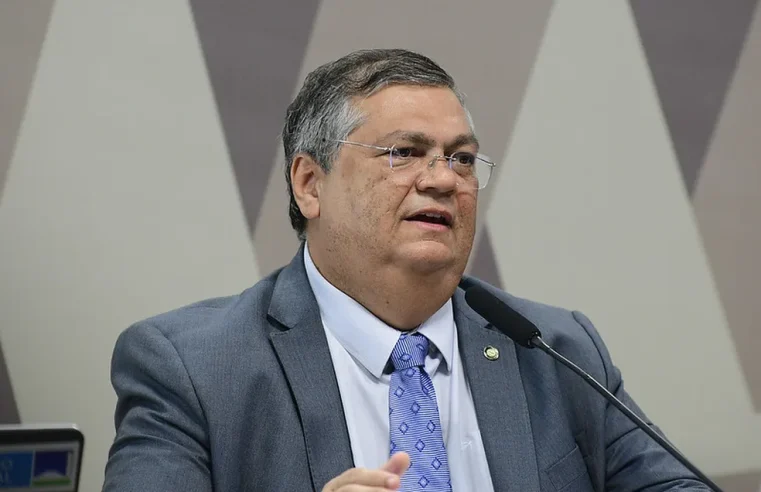 Ministro da Justiça discute pedofilia com presidente do Google