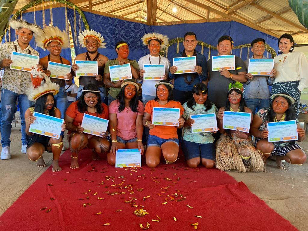 Indígenas Zoró concluem curso de assistente administrativo do Programa SER Família Capacita