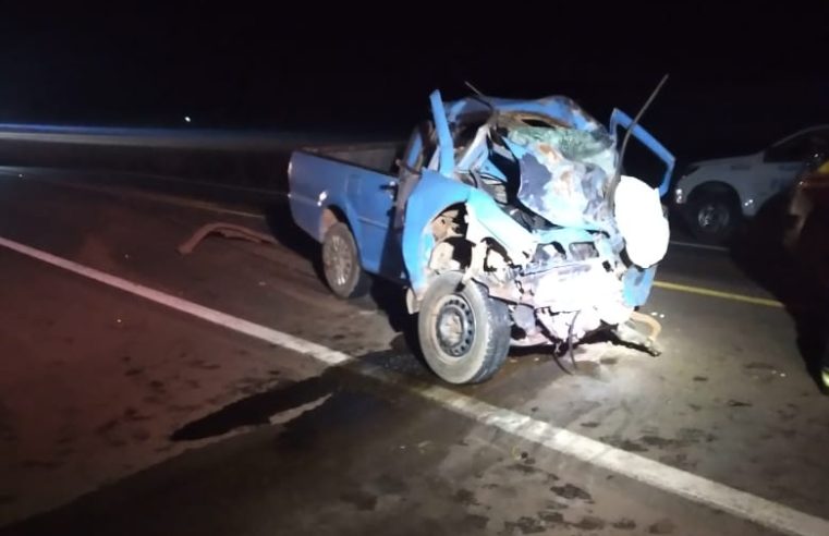 Colisão frontal entre carreta e veículo saveiro na BR-163, próximo a Guarantã do Norte deixa uma vítima fatal.