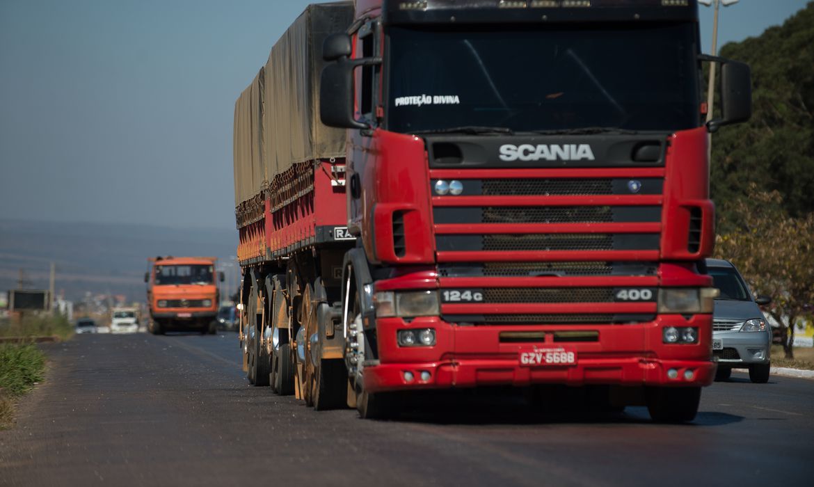 STF derruba 11 pontos da Lei dos Caminhoneiros