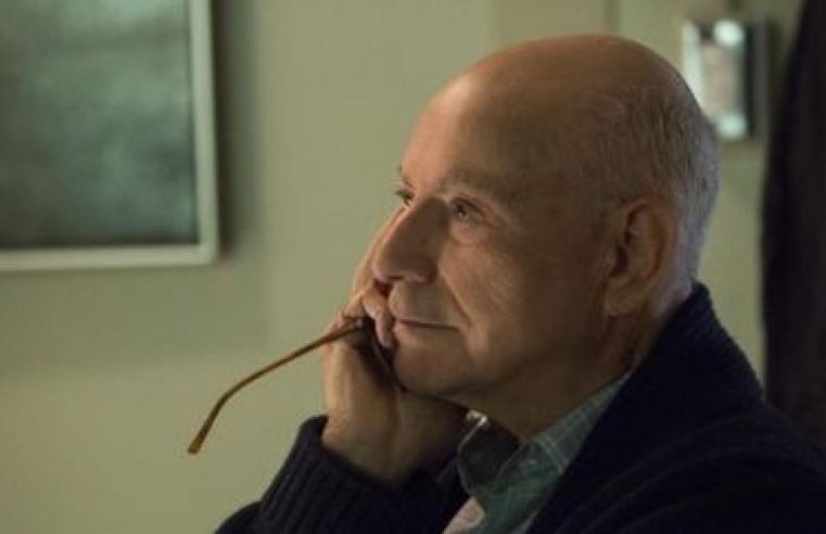 Alan Arkin, ator de ‘Pequena Miss Sunshine’, morre aos 89 anos