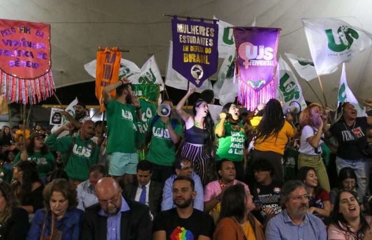 Congresso da UNE deve reunir cerca de 10 mil estudantes em Brasília