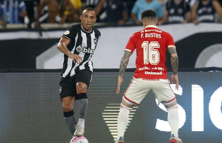 Botafogo recebe o Inter na abertura da 19ª rodada do Brasileiro
