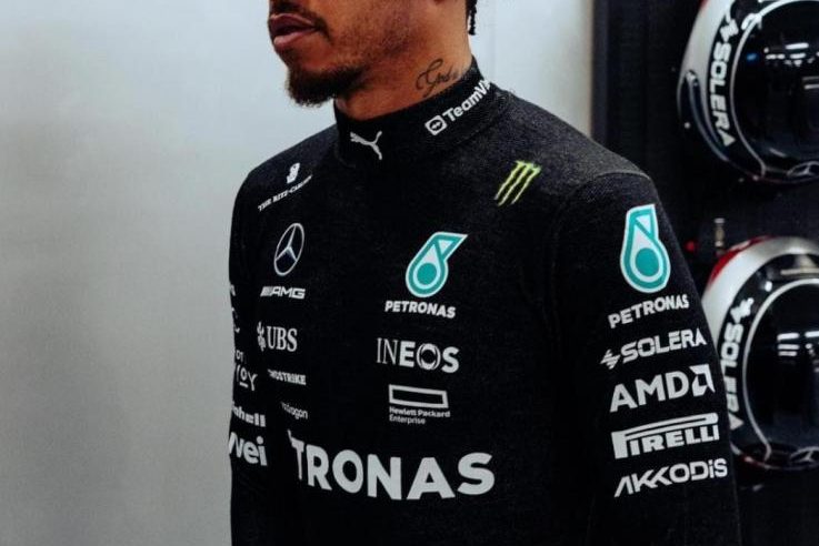 Hamilton diz que Mercedes ainda poderá vencer corridas nesta temporada da F-1