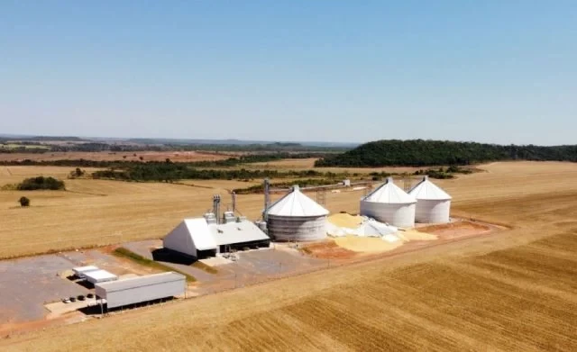 Silo de grãos com capacidade de 30 mil toneladas explode em Confresa, no MT