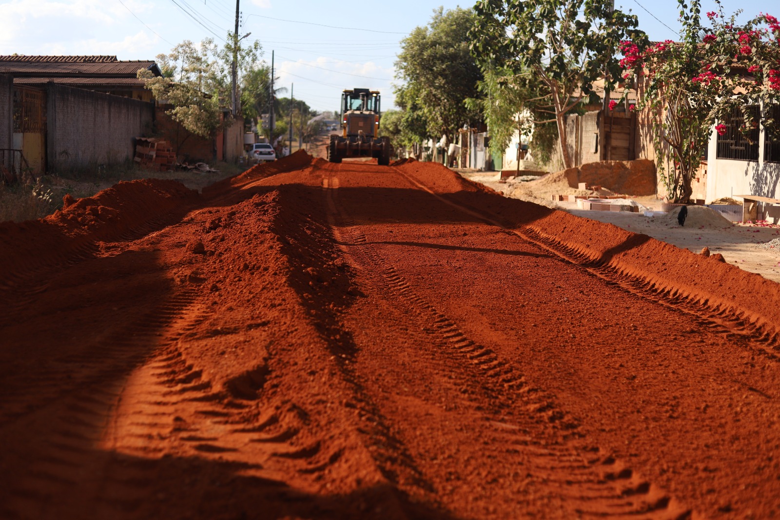 Prefeitura de Peixoto de Azevedo investe mais de 1 milhão em pavimentação asfáltica