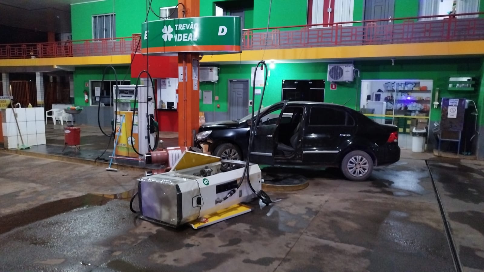 Motorista embriagado e sem CNH bate em bomba de combustíveis em Guarantã do Norte