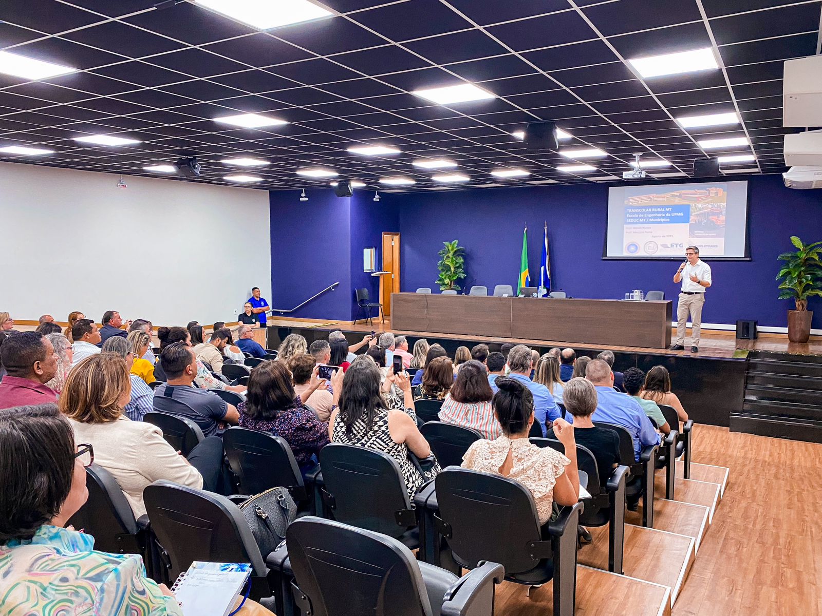 Plataforma da Seduc otimiza rotas e auxilia municípios a reduzirem custo do transporte escolar