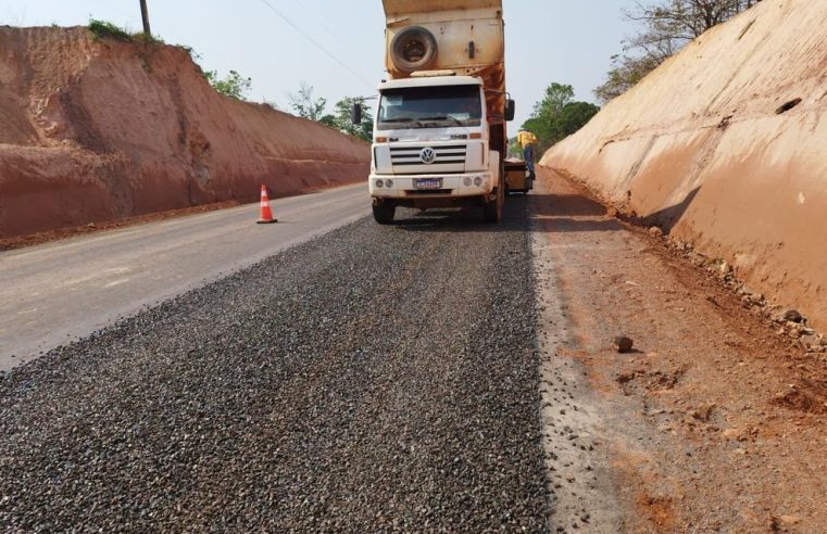 Governo começa a asfaltar trecho da MT-170 entre Castanheira e Colniza