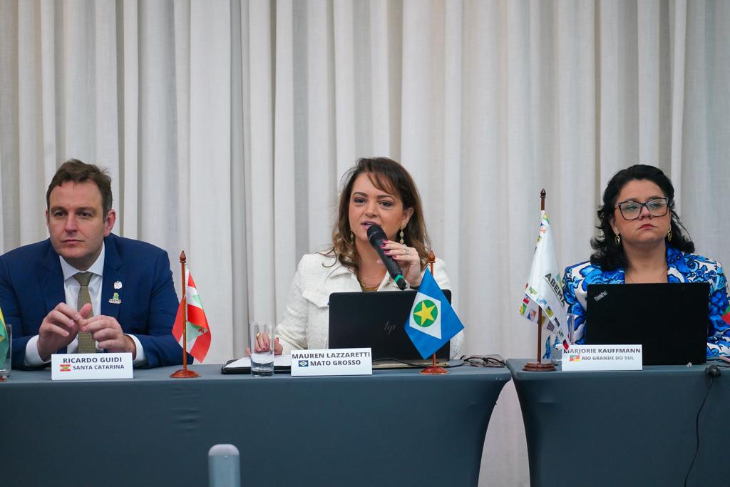 Sema-MT defende criação de sala de situação para monitorar desmatamento dos biomas brasileiros