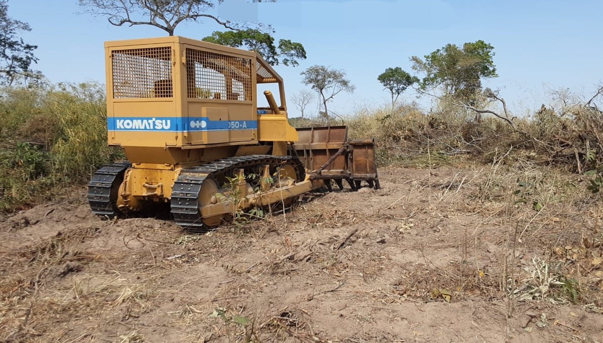 Sema e PM apreendem quatro máquinas e correntões em operação contra desmatamento ilegal