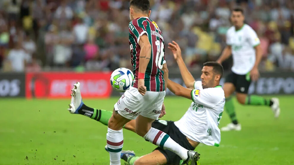 Fluminense vira para cima do América-MG no Maracanã e dorme no G4 do Brasileirão
