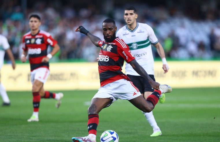 Com gol de Gerson no fim, Flamengo supera Coritiba no Couto Pereira