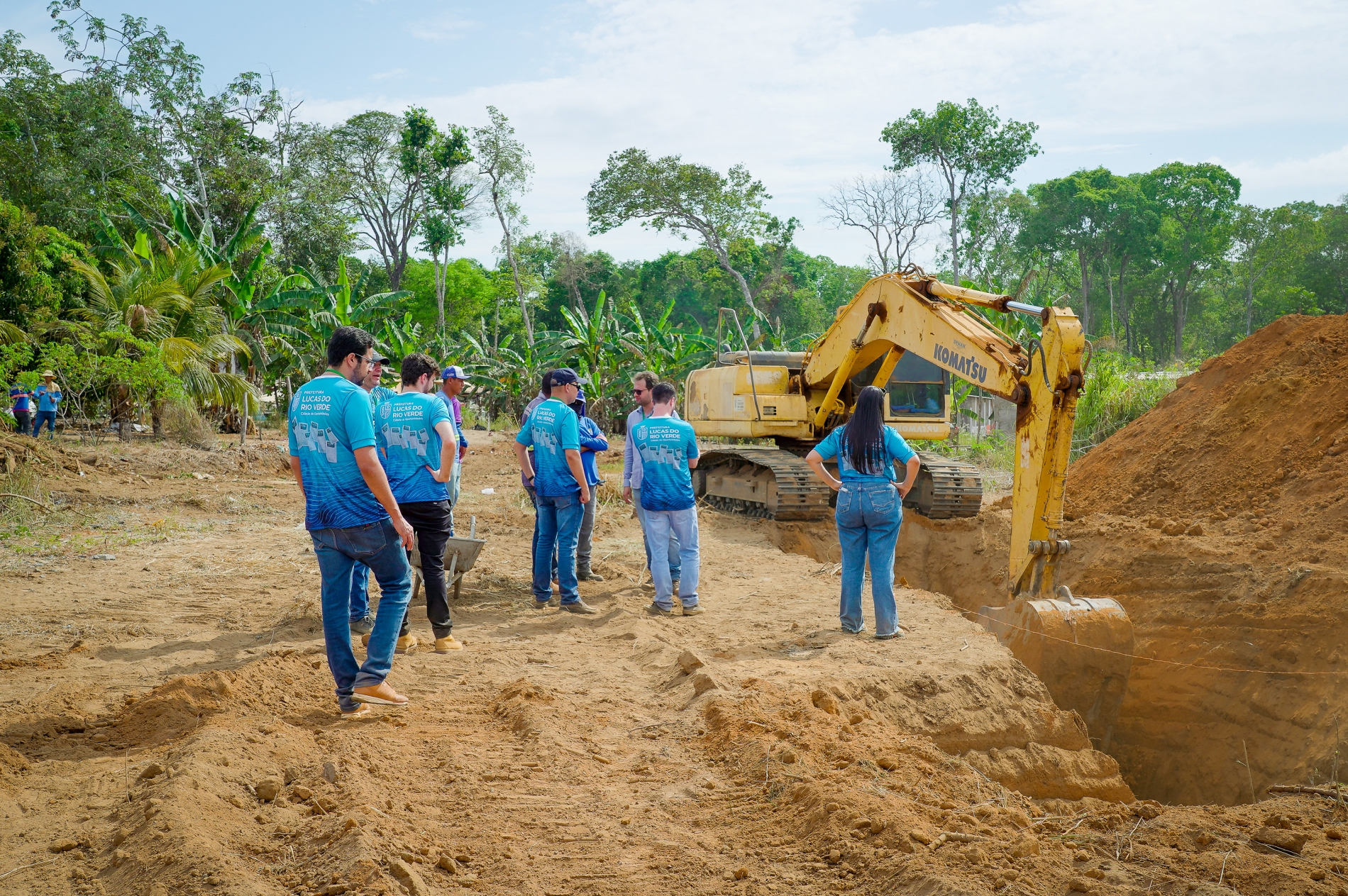 Equipes do planejamento e engenharia realizam visita técnica em obras da Prefeitura