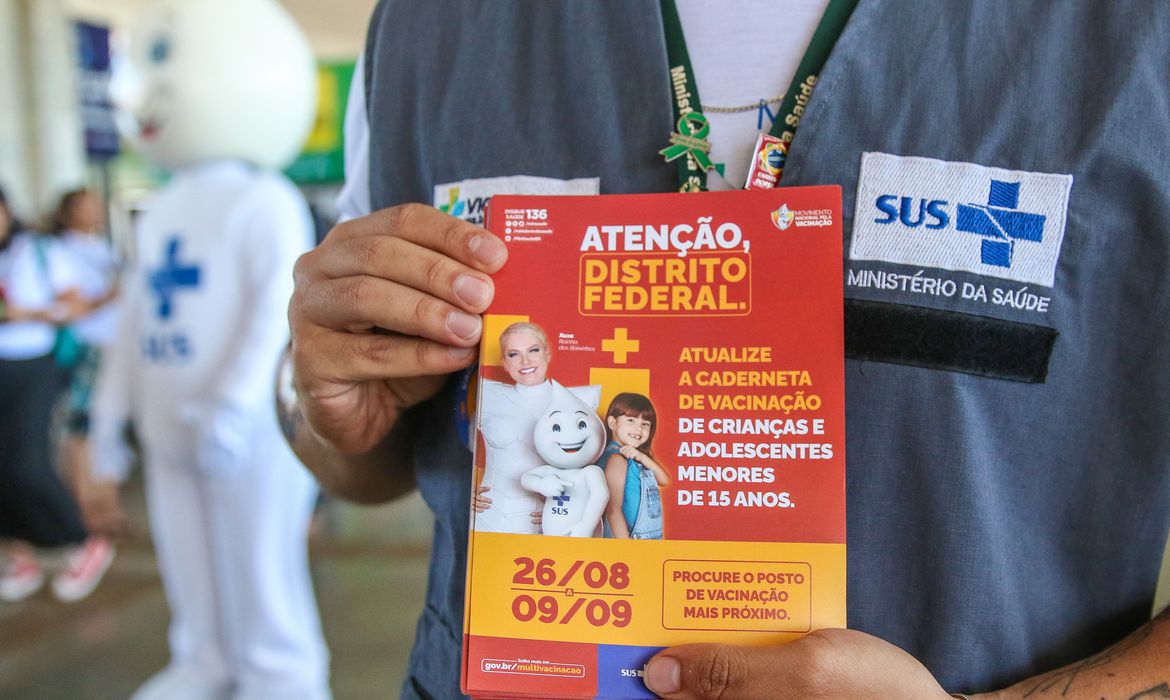 Campanha busca ampliar vacinação de crianças e adolescentes