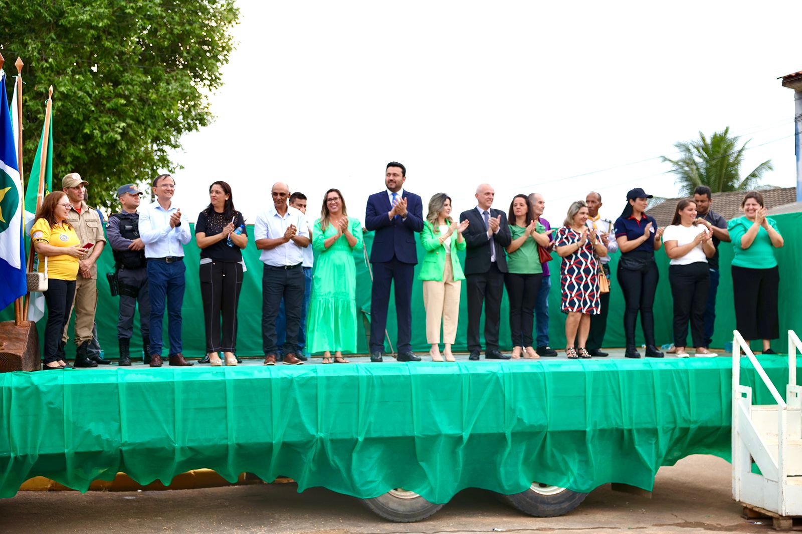 DESFILE CÍVICO É REALIZADO EM COLÍDER EM COMEMORAÇÃO À INDEPENDÊNCIA DO BRASIL