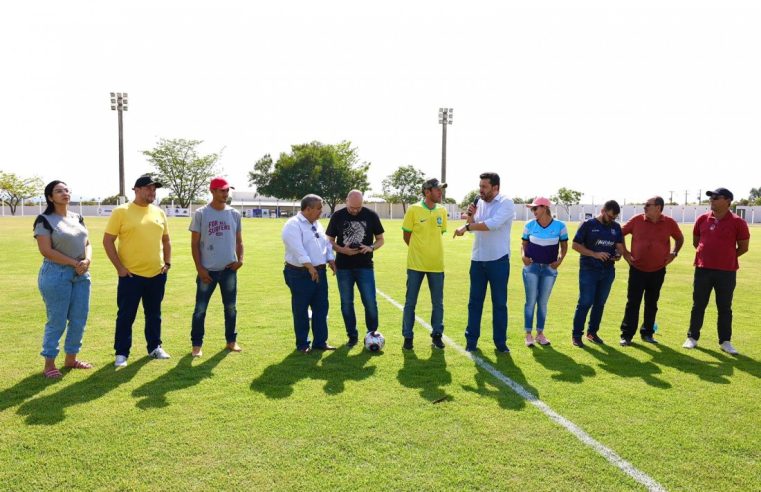 Prefeito Maninho realiza entrega da obra de revitalização do estádio municipal de Colíder