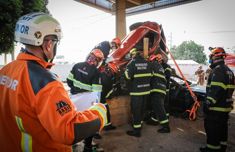 Militares foram avaliados durante o 1º Desafio de Salvamento Veicular, realizado em Cuiabá