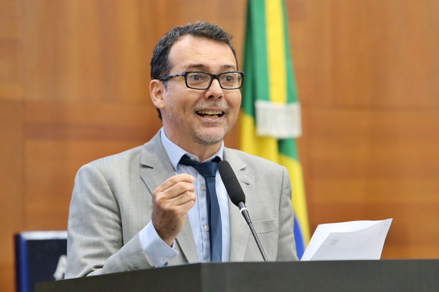 “Se o PSD rachar a base do Governo será positivo para o PT”