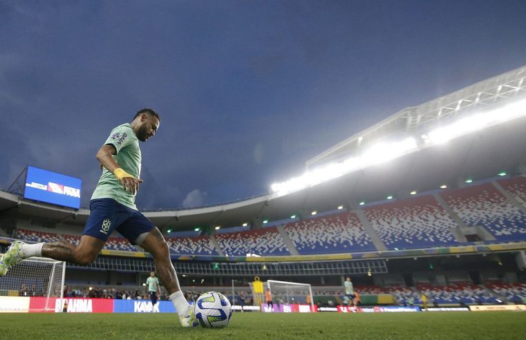 De técnico novo, seleção estreia nas Eliminatórias para a Copa de 2026
