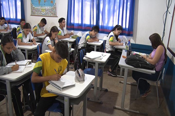 Estudantes do 5º e 9º ano da rede Municipal  e Estadual de Guarantã do Norte realizam a Prova Saeb 2023.