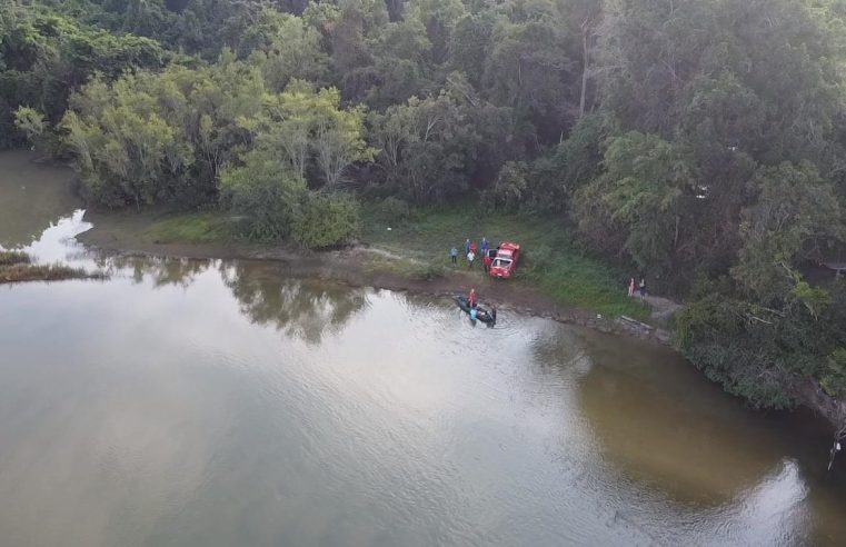 BOIANDO: Amigos encontram corpo de homem que morreu afogado no Rio Braço Norte