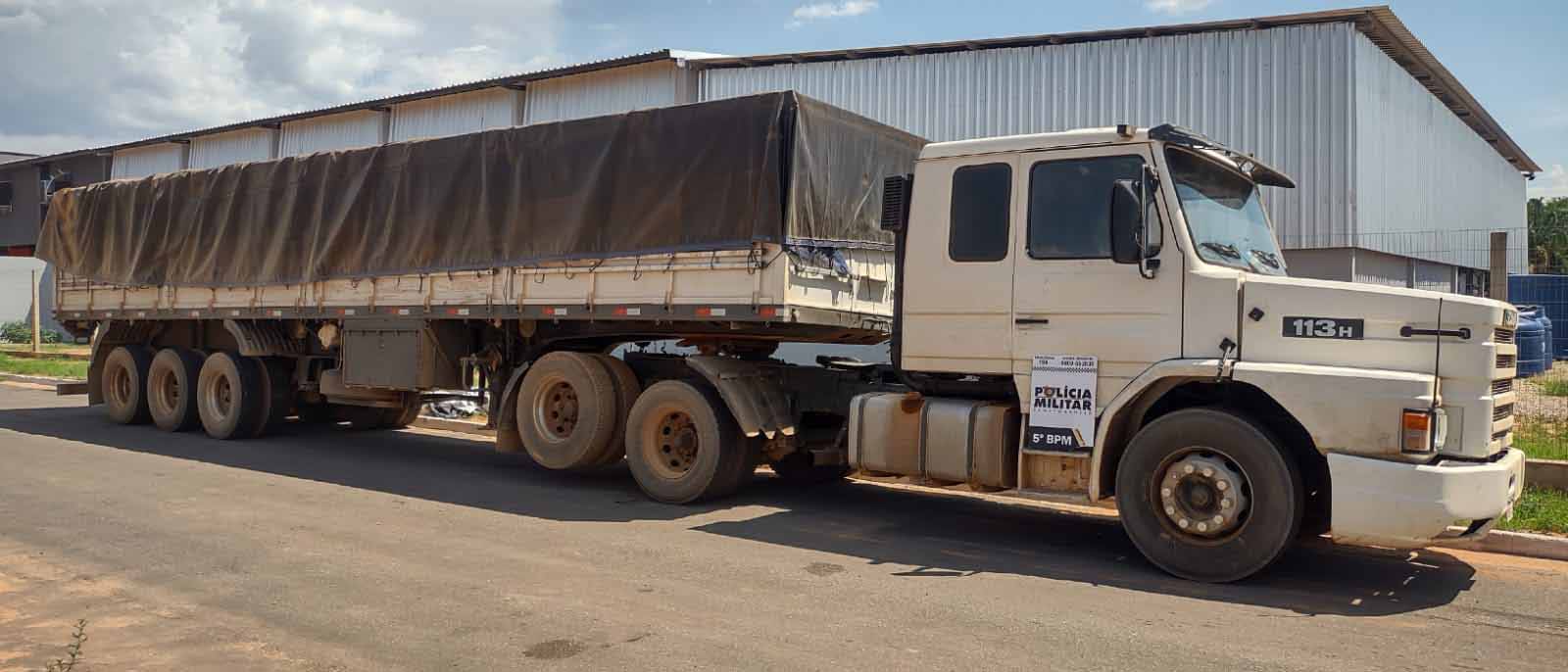 Polícia Militar prende homem e recupera caminhão com 23 toneladas de soja furtadas em Guiratinga