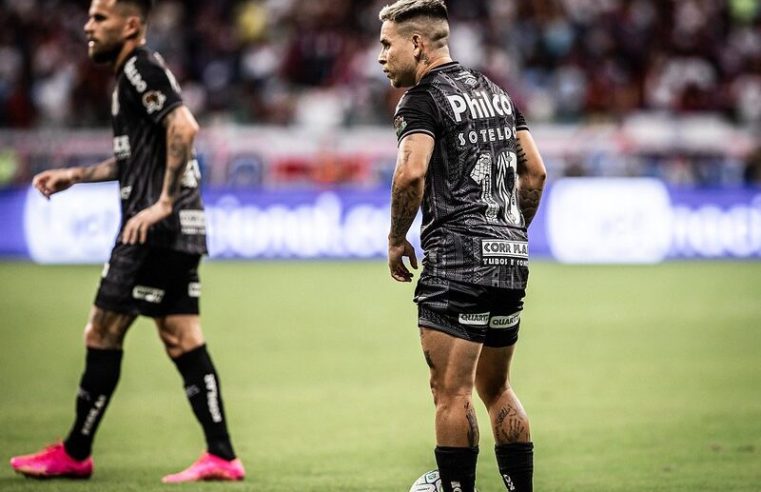 Santos toma três do Bragantino, perde a primeira com Fernandes e fica no Z4 do Brasileiro