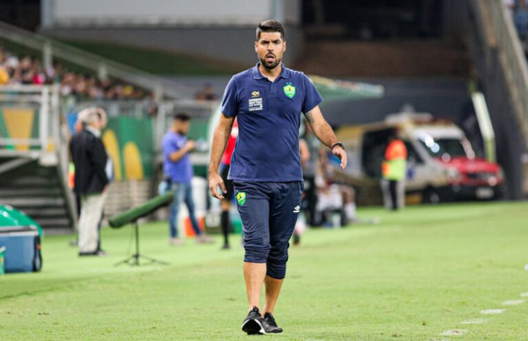 António analisa empate do Cuiabá, reclama do desgaste e valoriza ponto conquistado