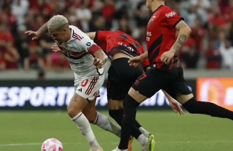São Paulo empata com o Athletico-PR e segue sem vencer fora de casa no Brasileirão