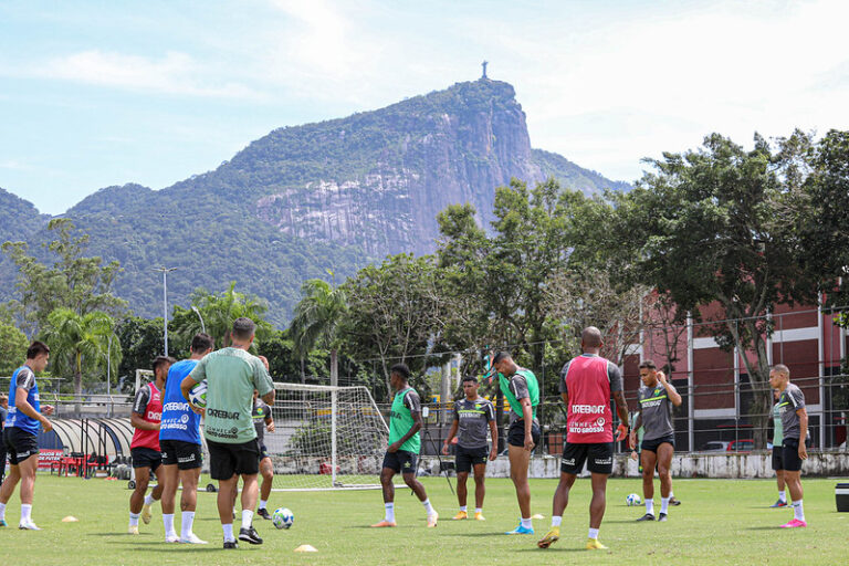 Cuiabá treina no CT da Gávea no Rio de Janeiro e inicia preparação para enfrentar o Vasco