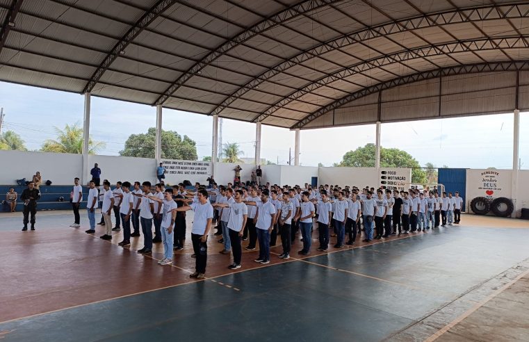 Guarantã do Norte: Jovens dispensados do Serviço Militar prestam juramento à Bandeira
