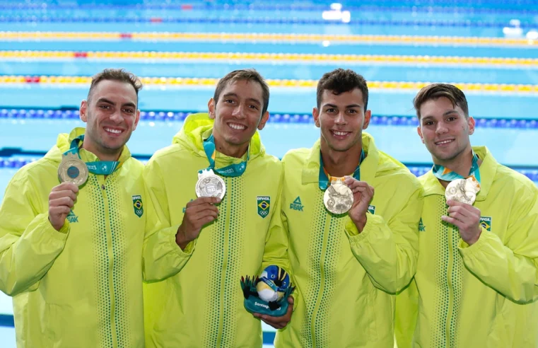 Esportes Santiago 2023: Brasil é ouro no revezamento 4×200 metros masculino