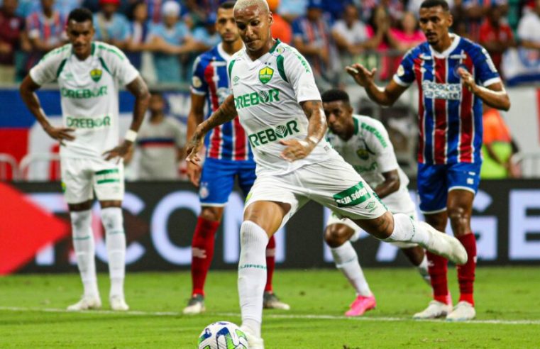 Cuiabá goleia o Bahia e se afasta da zona de rebaixamento no Brasileirão
