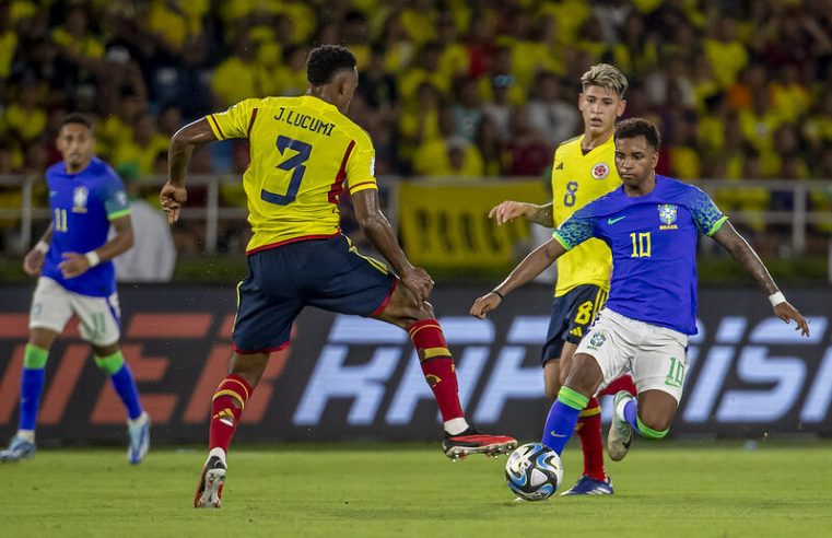 Brasil toma virada da Colômbia e perde a segunda seguida pelas Eliminatórias