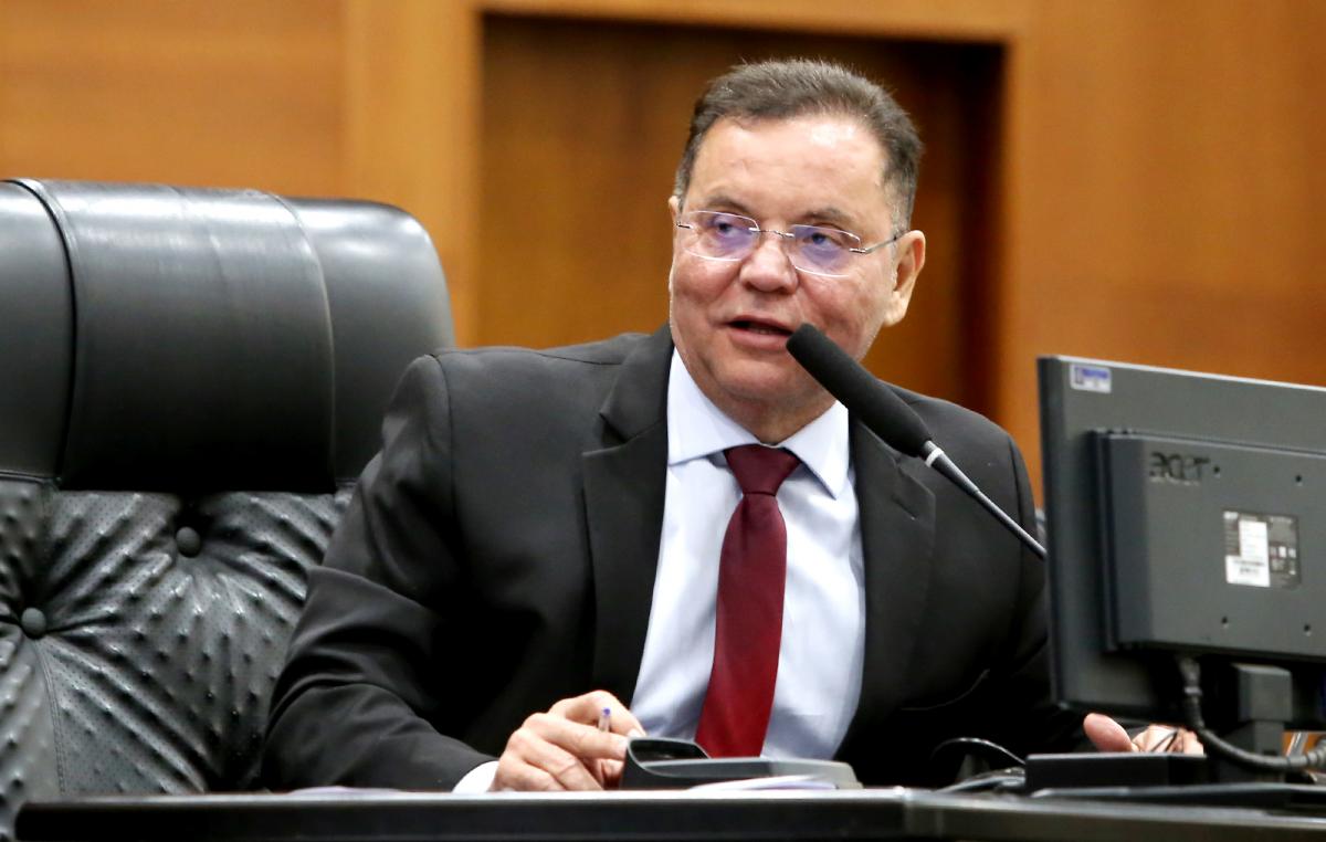 Botelho lidera na disputa para prefeito em todos cenários