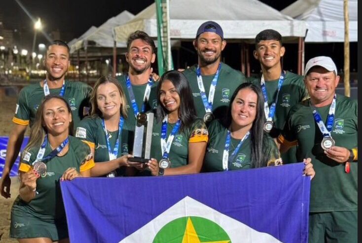 Equipe mato-grossense conquista medalha em torneio de beach tennis em Fortaleza