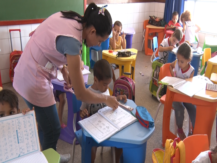 Secretária de Educação Diane Tonon Caovilla, fala sobre o redimensionamento escolar na rede pública em Guarantã do Norte