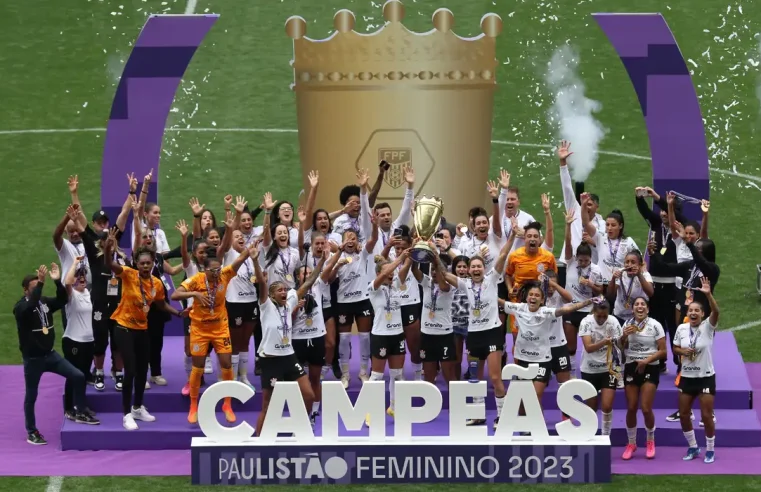 Corinthians é tetra no Paulistão e Inter é campeão do Gaúcho Feminino