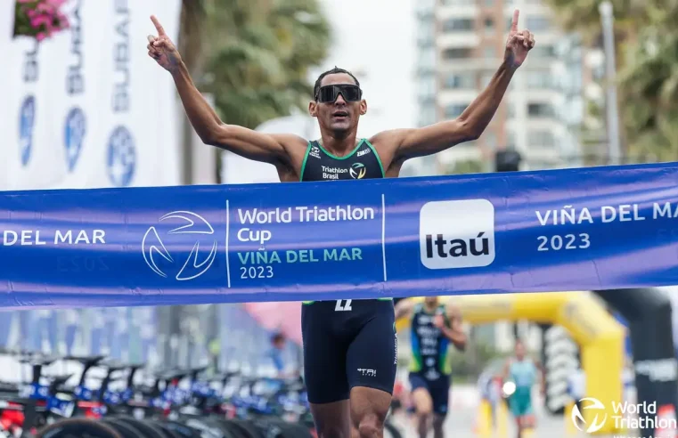 Brasil conquista dobradinha na Copa do Mundo de triatlo