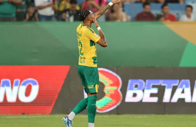Cuiabá faz três no Athletico-PR termina brasileiro em 12º e vai para Sul-americana